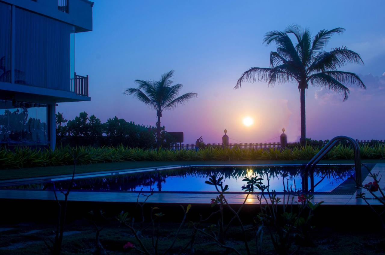 Calypso Sunset Hotel Iranawila Kültér fotó