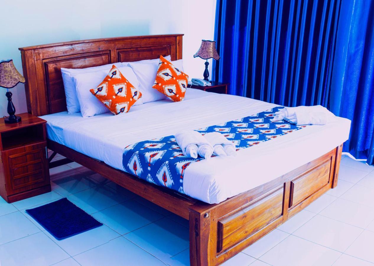Calypso Sunset Hotel Iranawila Kültér fotó