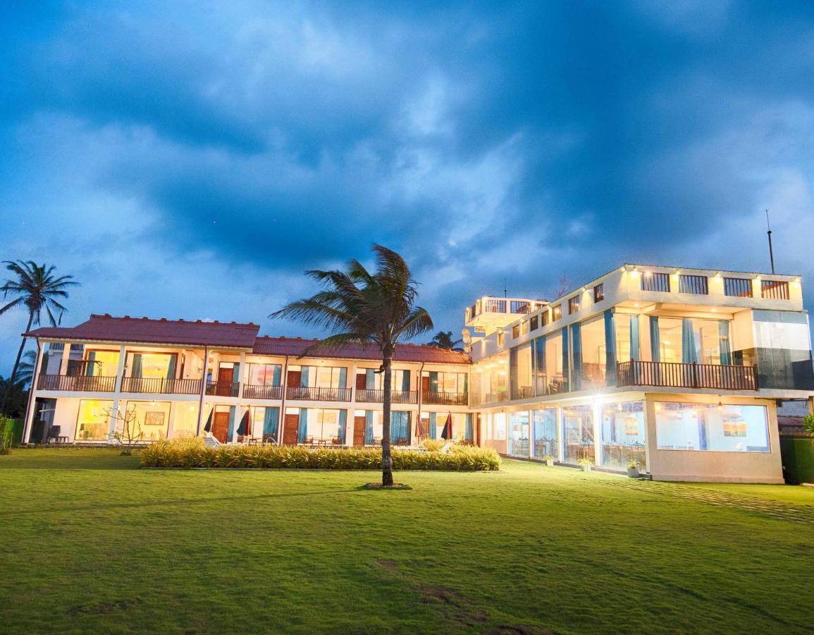 Calypso Sunset Hotel Iranawila Kültér fotó